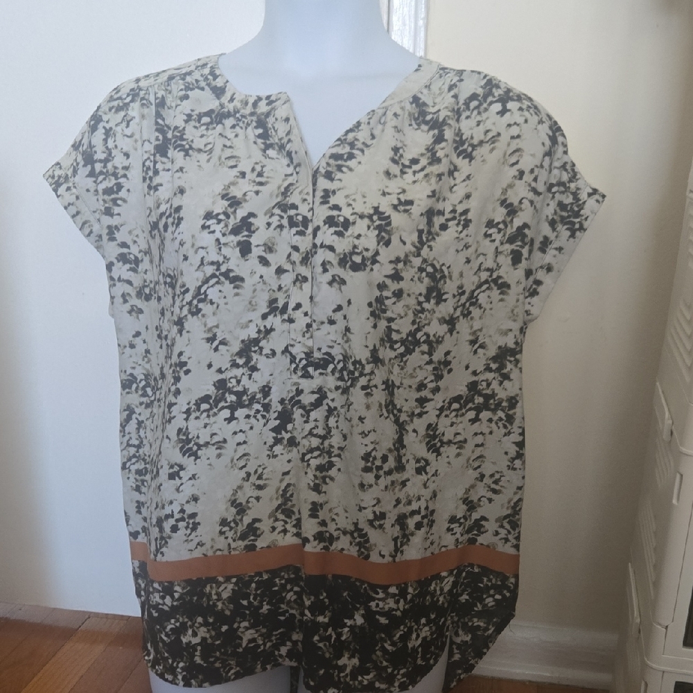 Simply Vera Vera Wang Black and White Boxy Blouse with Mandarin Collar